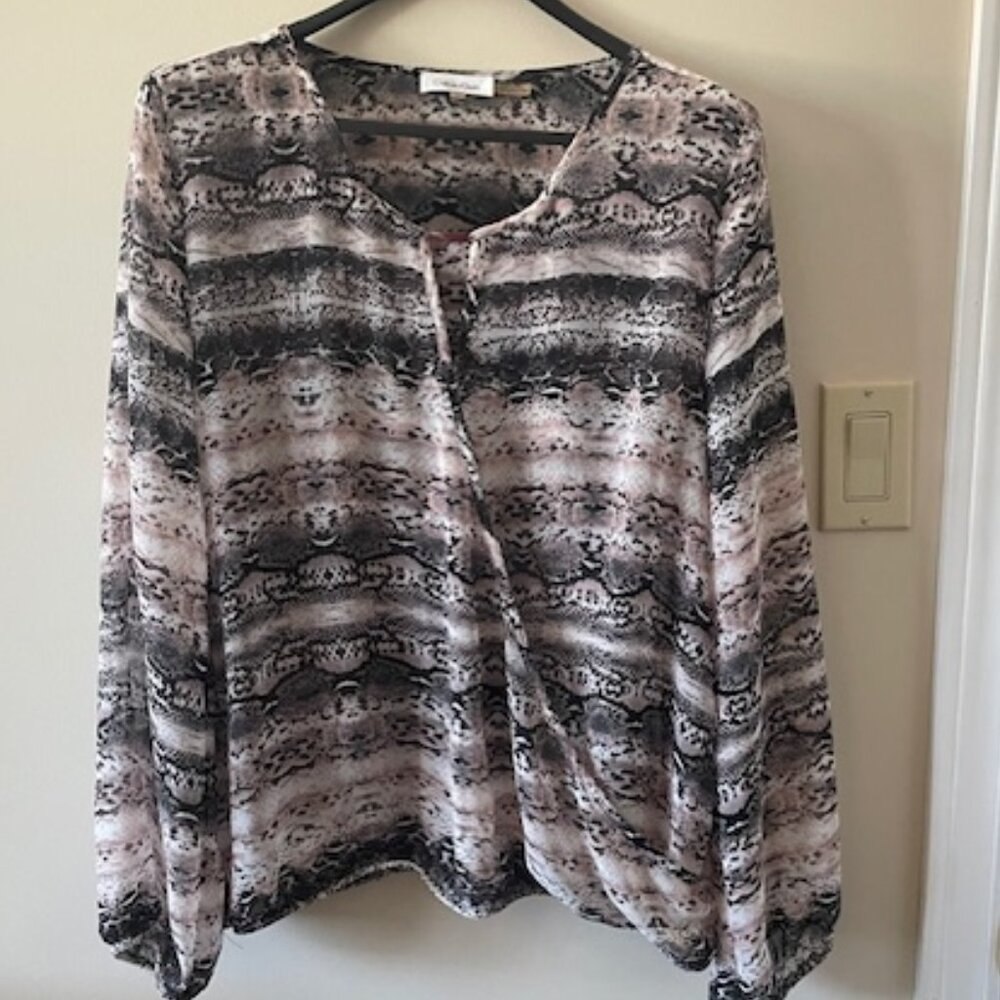 Calvin Klein Black/White/Rose Long Sleeves Blouse Size M/L